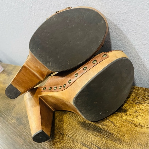 ZIGI Girl Tan  Leather Studded Wood Platform Clog Heeled Mules Womens Size 8.5 main image 3